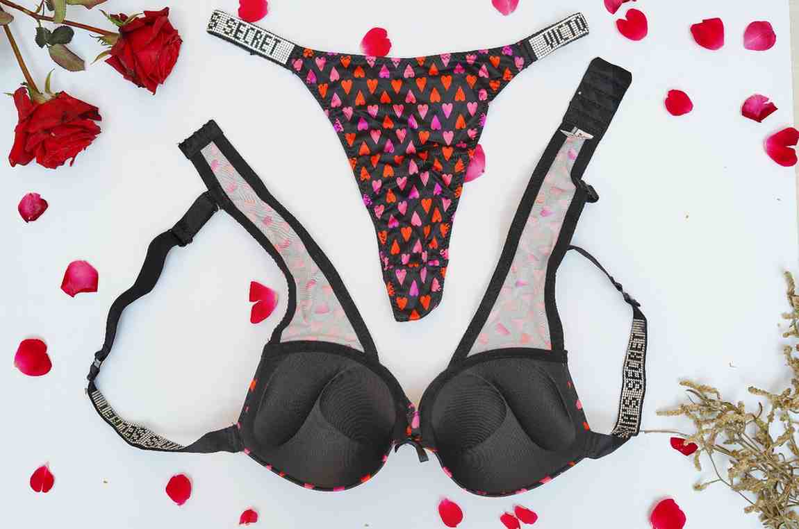 Victoria Secret's Pushup Hearts Bra Set