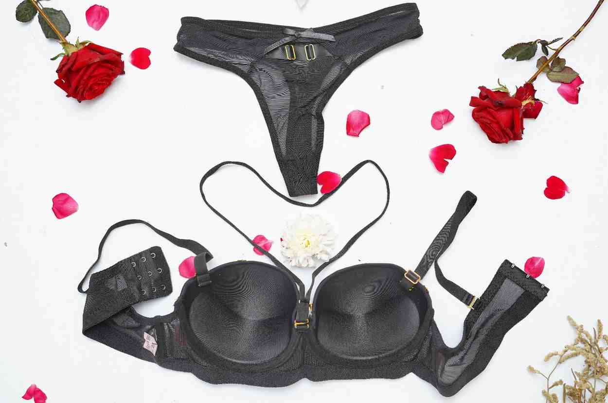 Feminique Strappy Ring Pushup Bra Panty Set