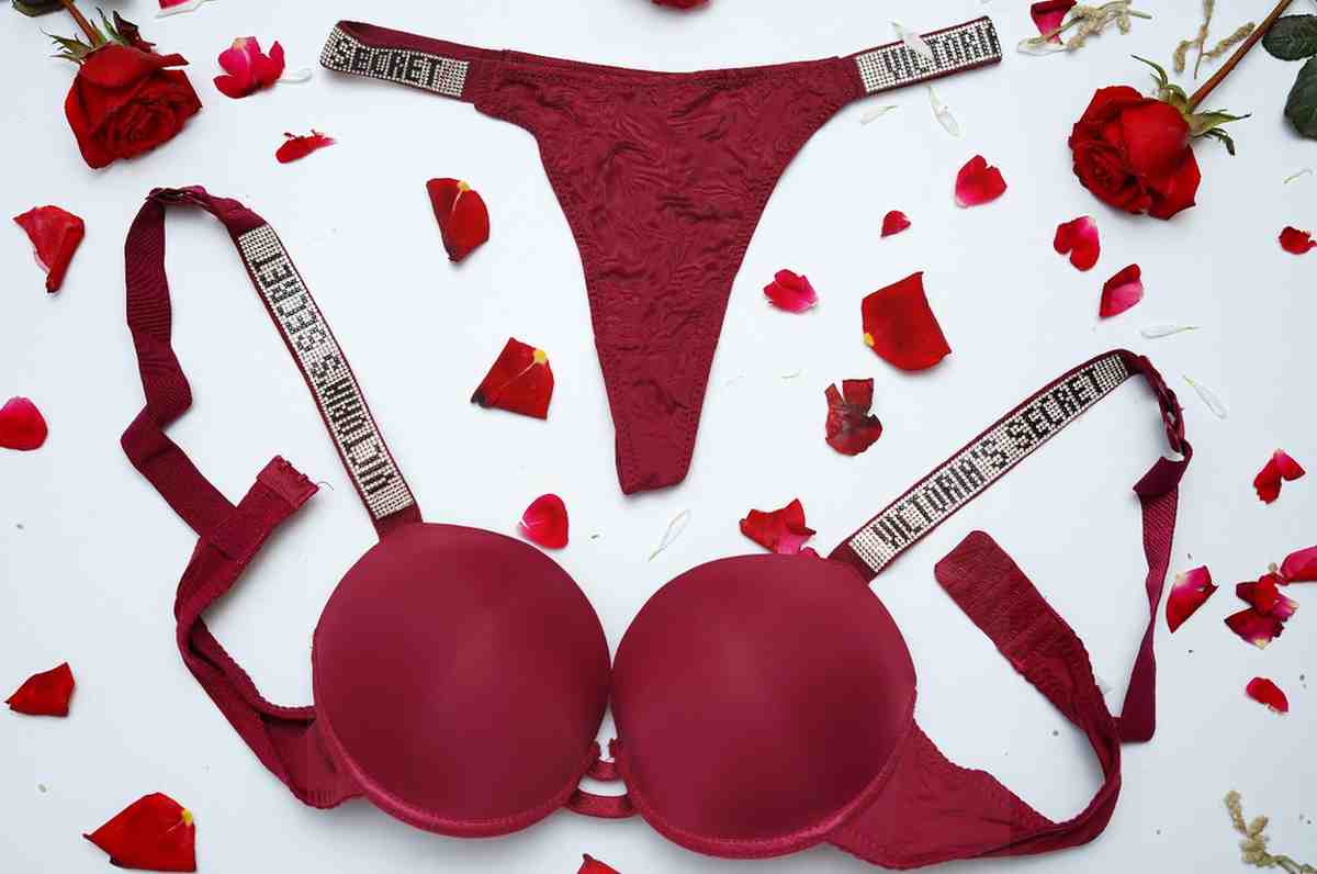 Victoria Secret Crystal Strap Bra & Thong Set
