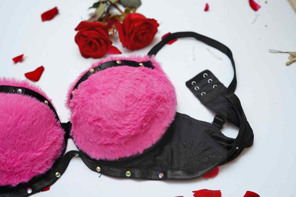 FAUX FUR ELEGANT BRA SET