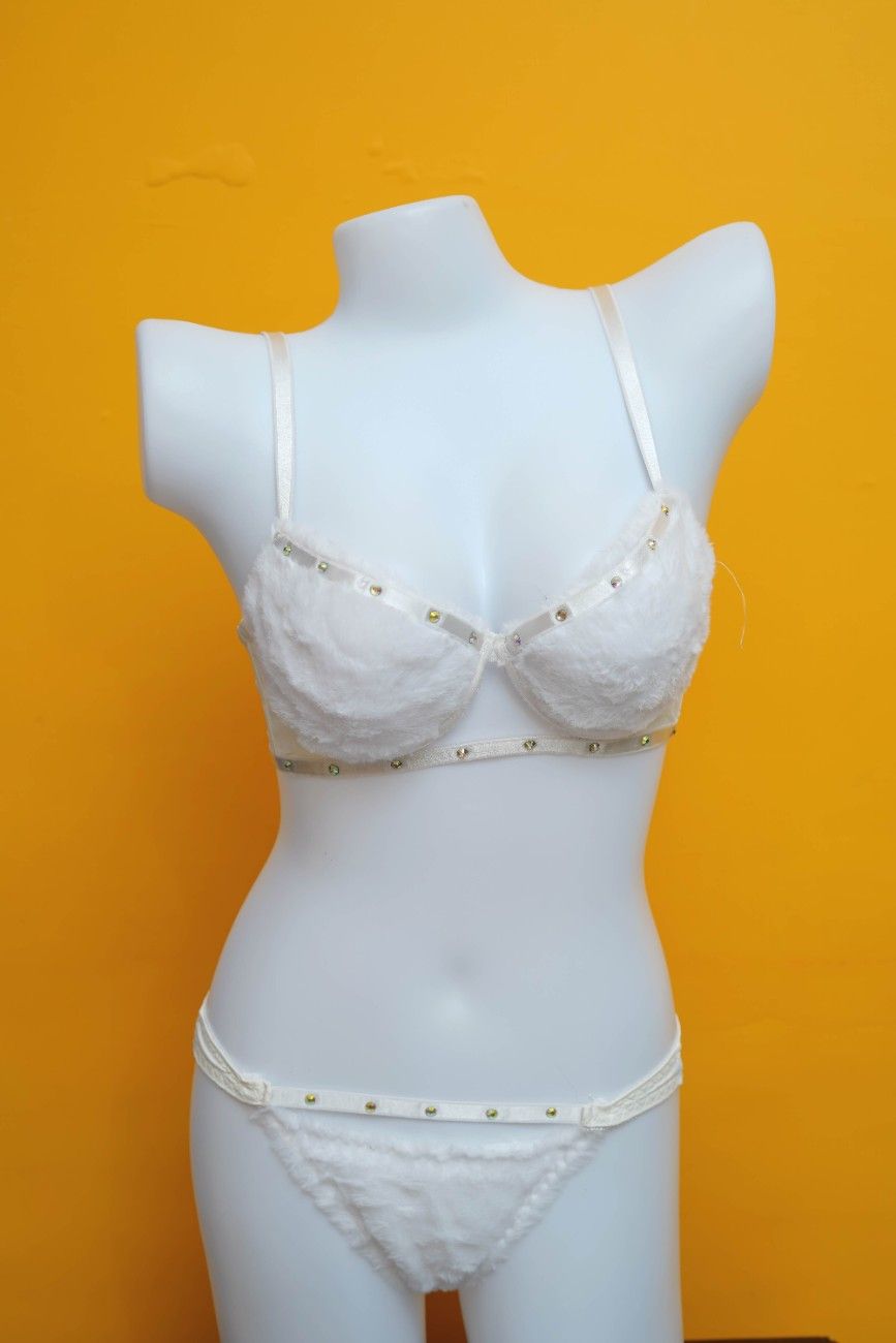 FAUX FUR ELEGANT BRA SET