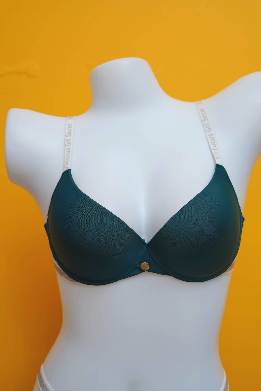 Light padded half-net bra and panty set