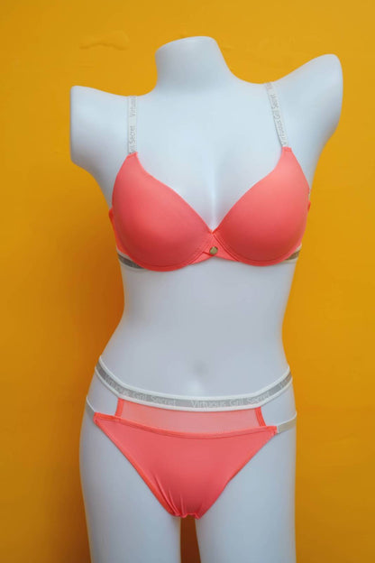 Light padded half-net bra and panty set
