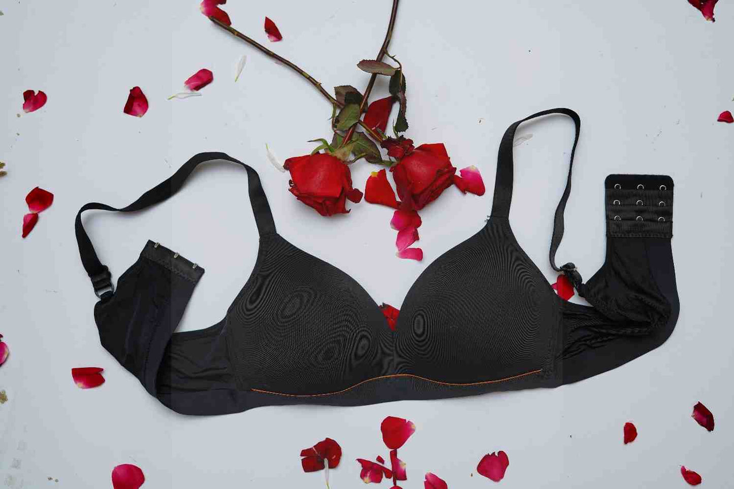 Super comfortable Pushup Seamless Light Padded T Shirt Bra