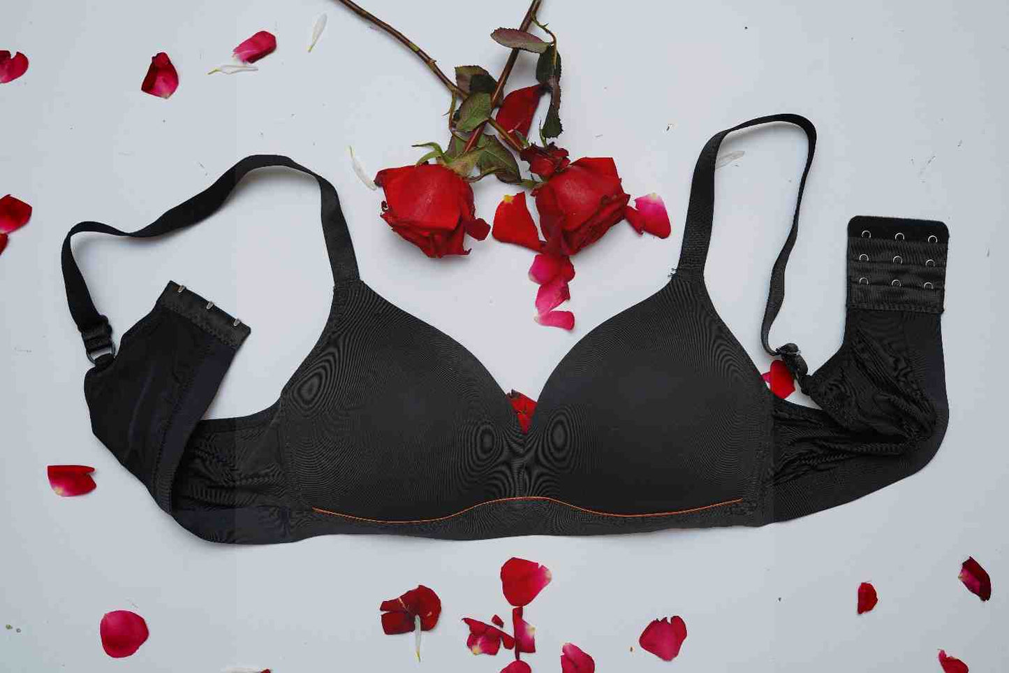 Super comfortable Pushup Seamless Light Padded T Shirt Bra