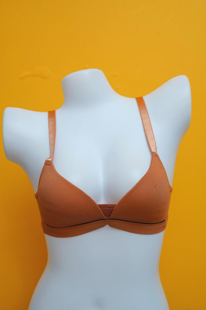 Super comfortable Pushup Seamless Light Padded T Shirt Bra