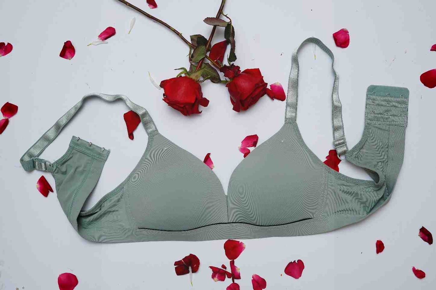 Super comfortable Pushup Seamless Light Padded T Shirt Bra