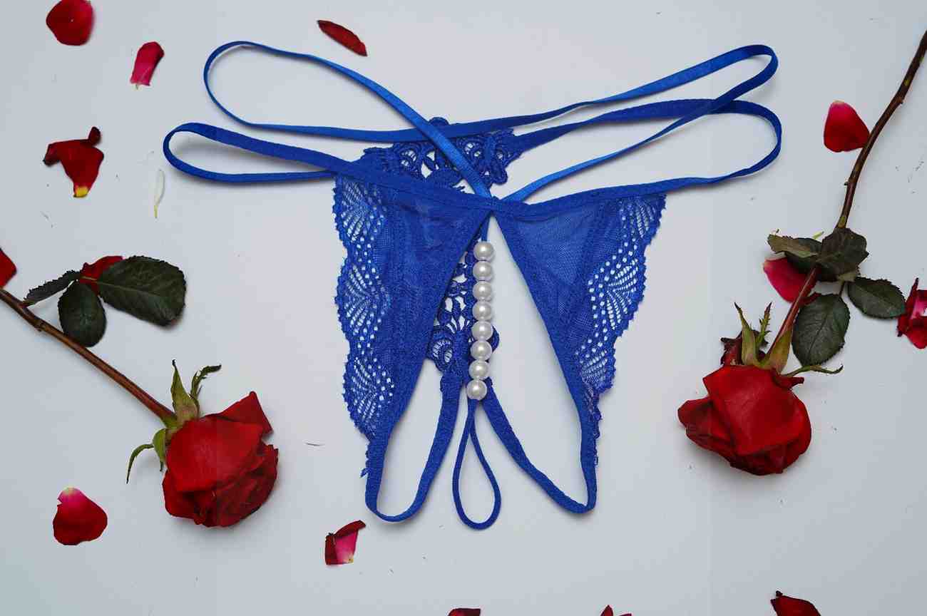 Feminique Lace women's Erotic Panties with Pearl